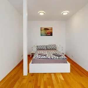  Apartment Loftwohnung Im Tollen Hinterhaus
